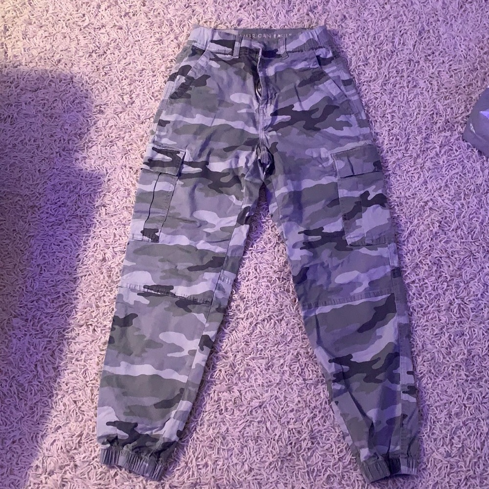 Women’s AE camouflage pants